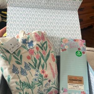 Floral Tote and Magnetic List Pads Set